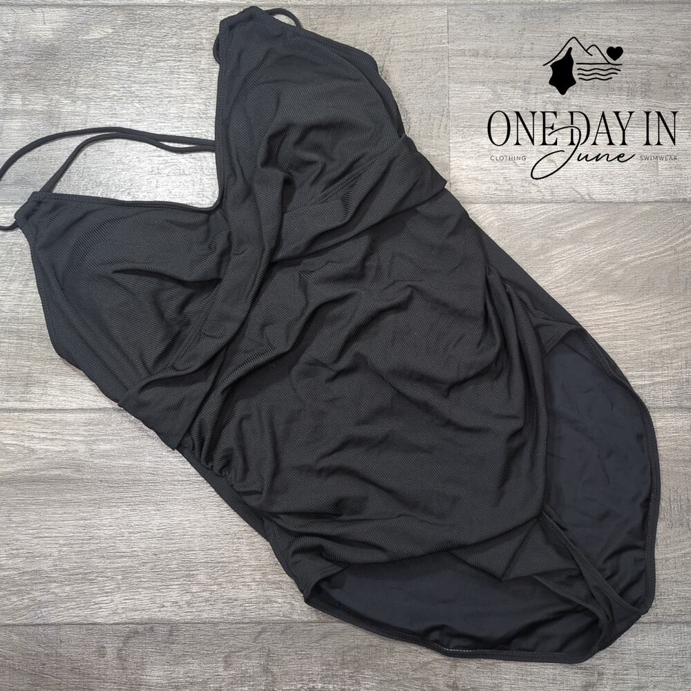 Duwmcom Ribbed Tie Back One Piece Swimsuit Size 2XL